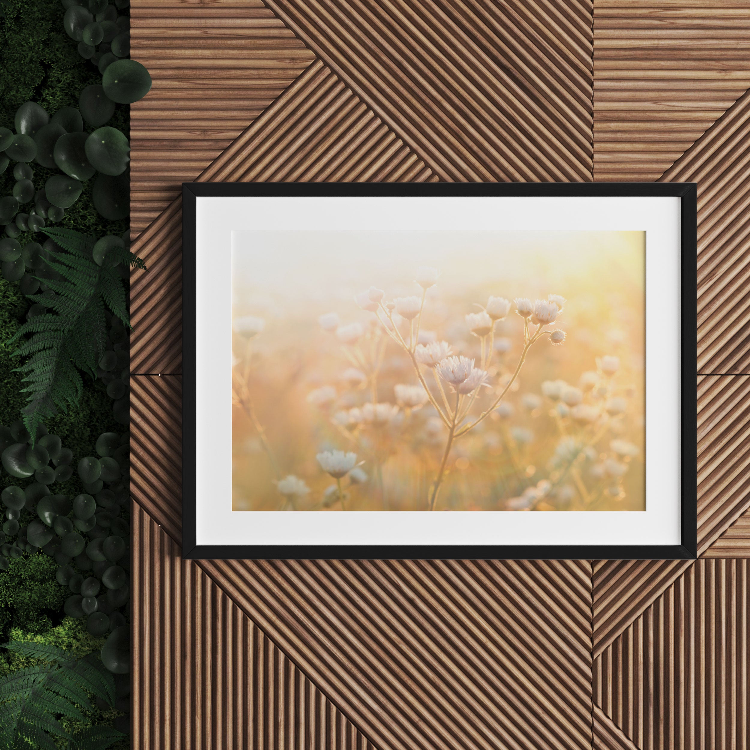 Romantische Blumenwiese, Gerahmtes Bild