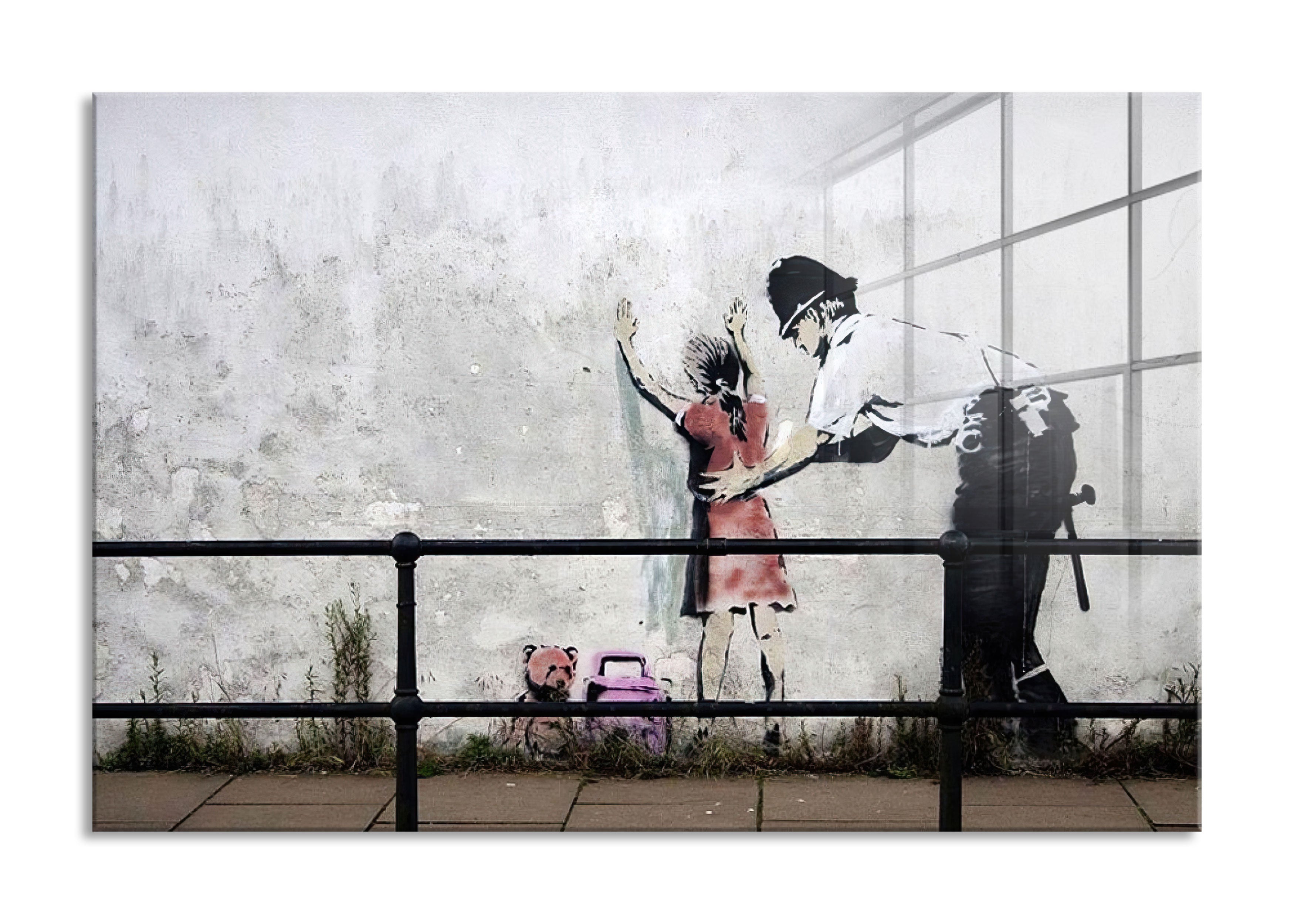 Banksy - Polizist durchsucht Mädchen , Glasbild