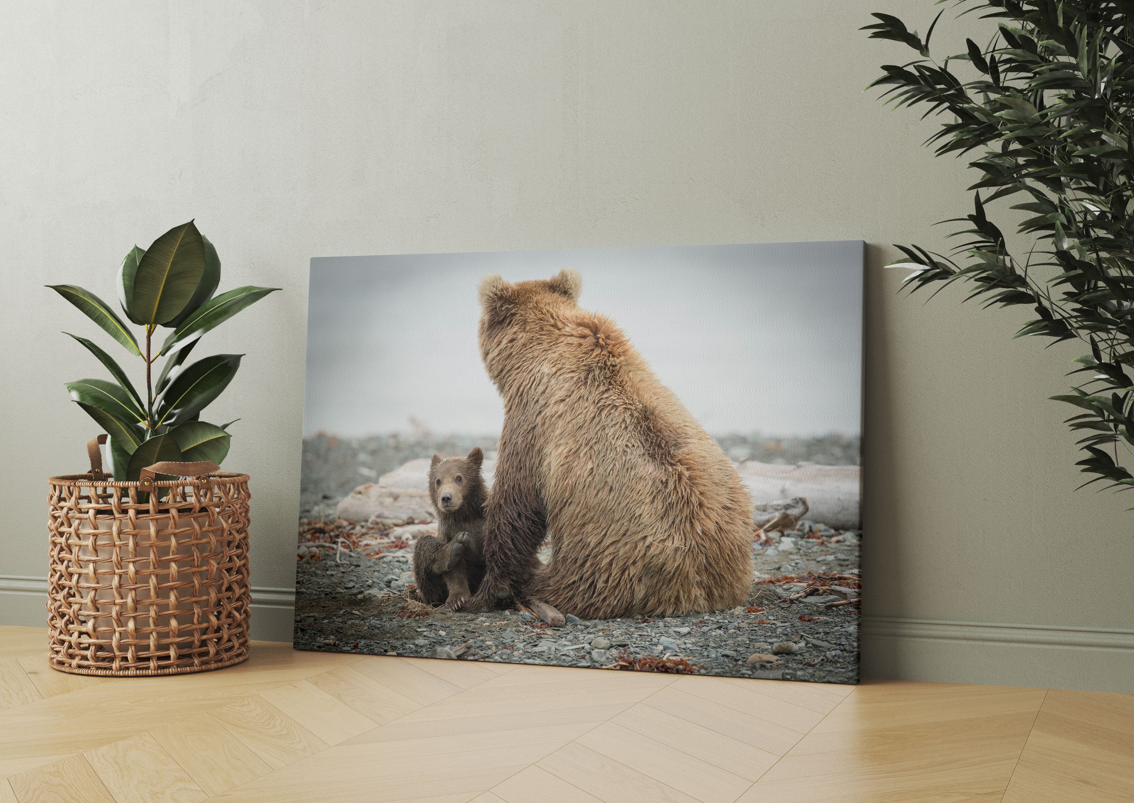 Bär mit Baby nach dem Baden Leinwandbild Wohnzimmer