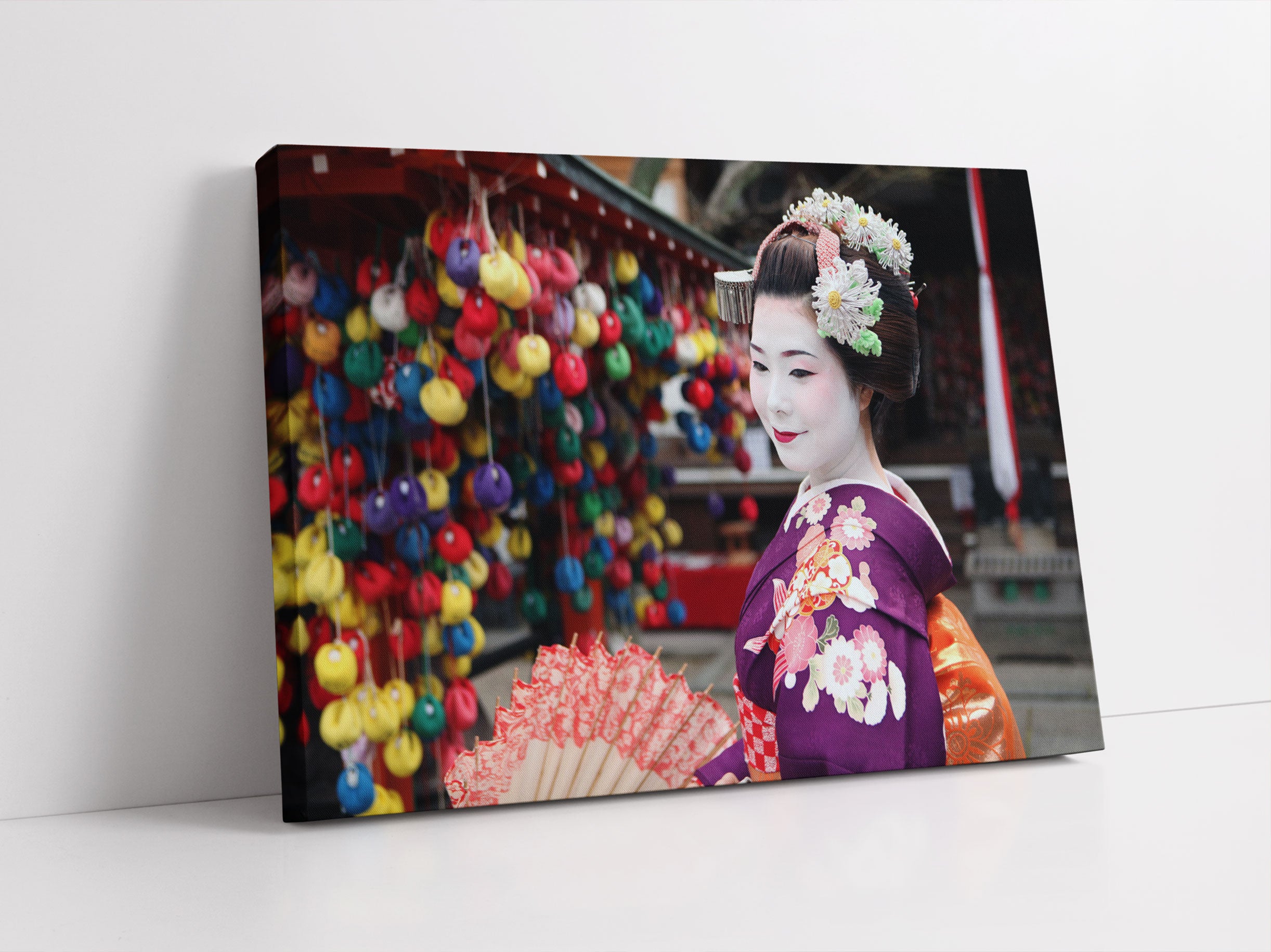 Anmutige Geisha mit Fächer Leinwandbild Studio