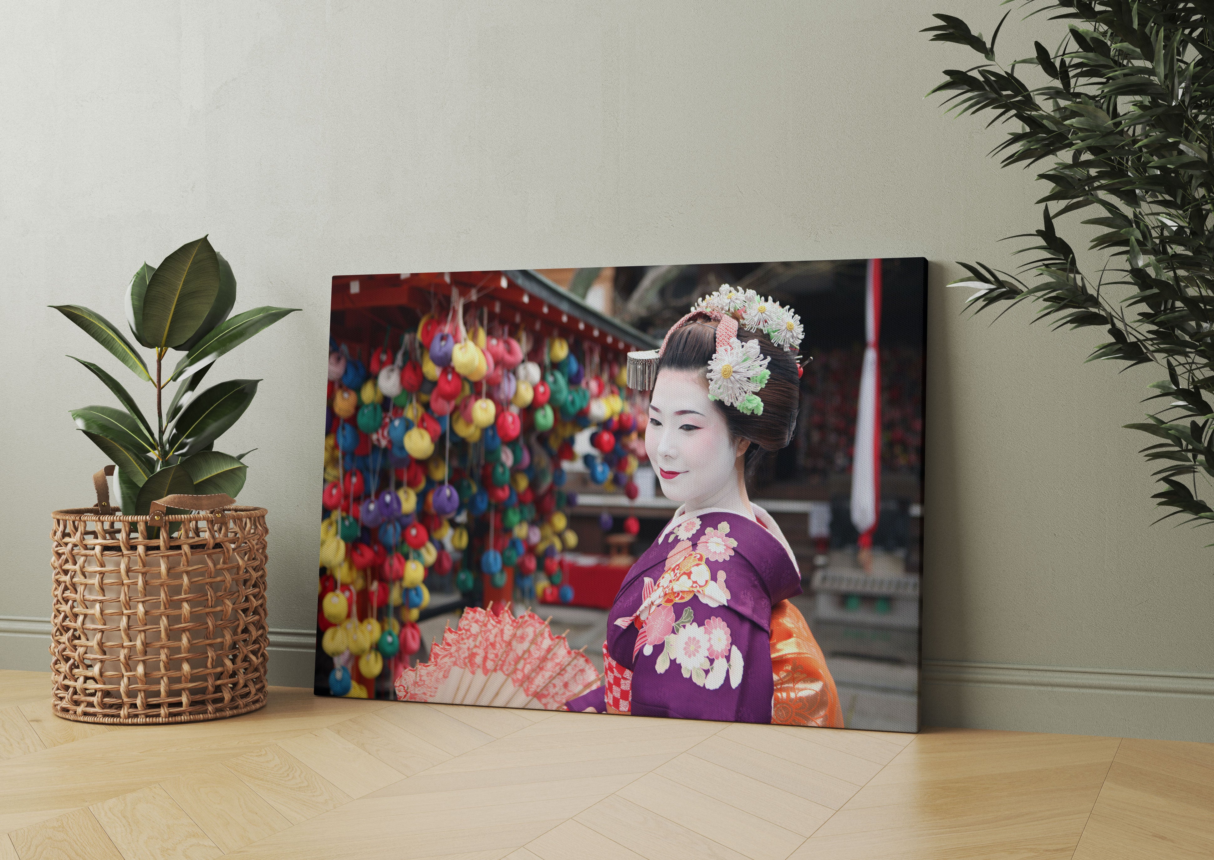 Anmutige Geisha mit Fächer Leinwandbild Wohnzimmer