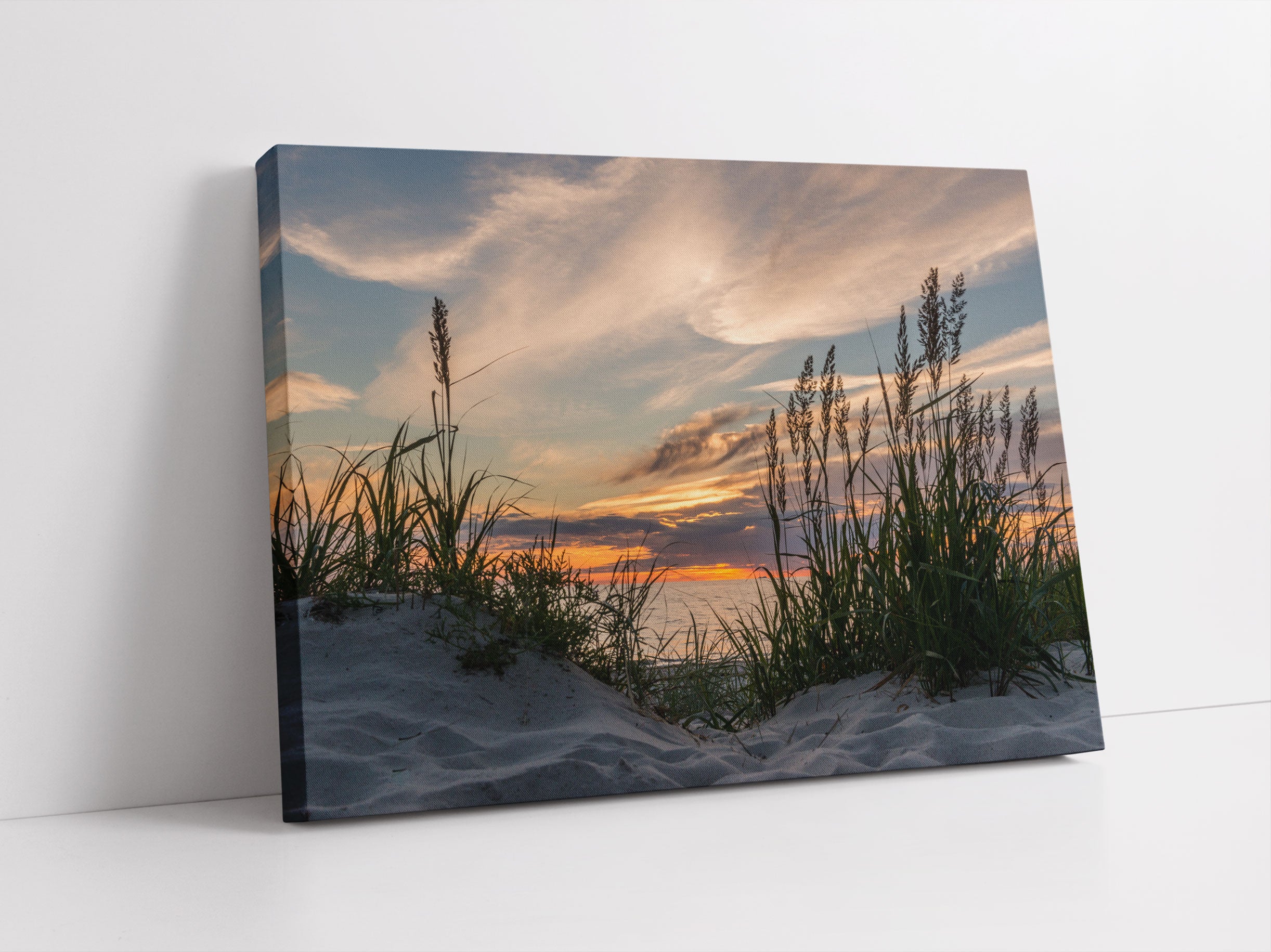 Gras am Strand bei Sonnenuntergang Leinwandbild Studio