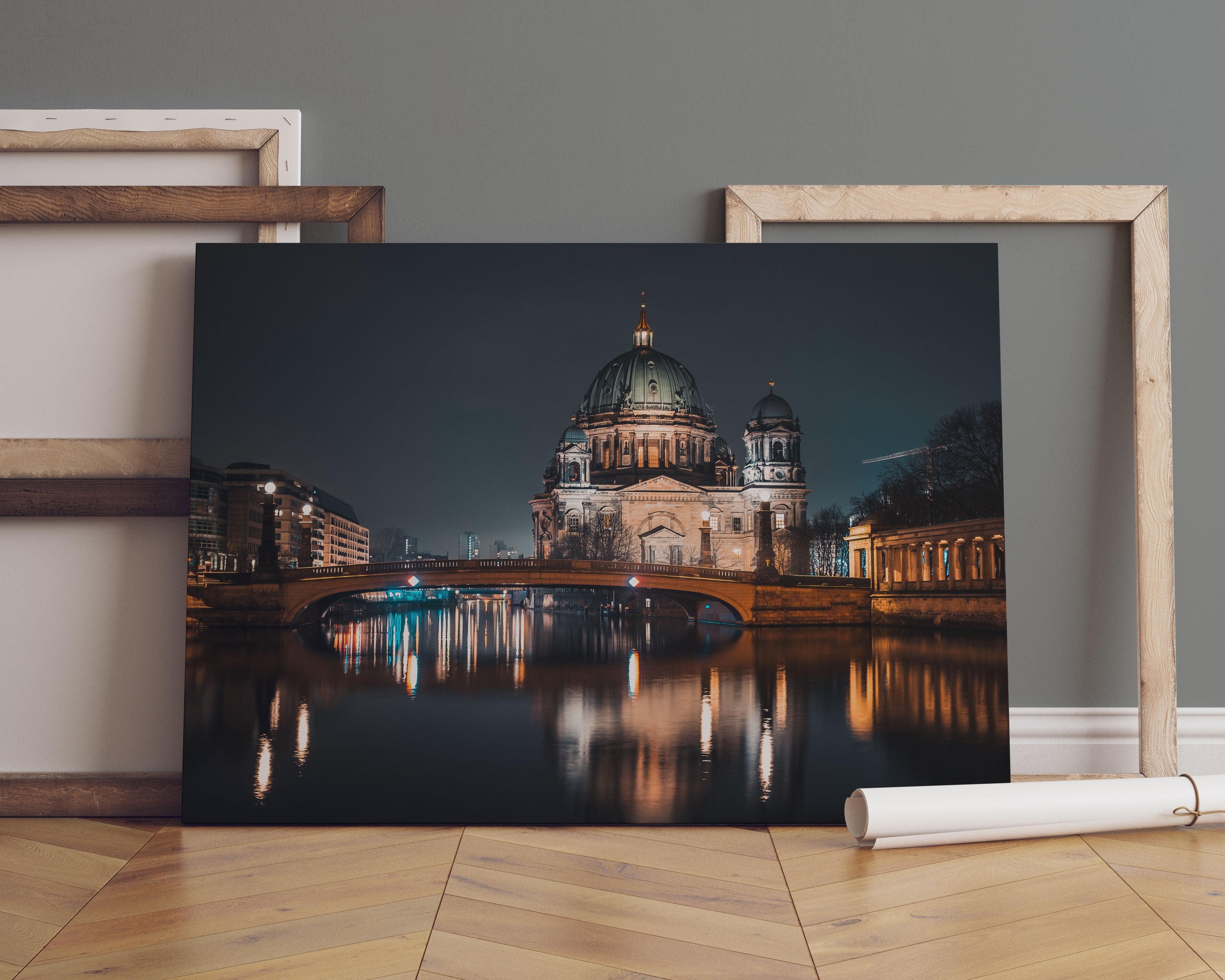 Berliner Dom an der Spree bei Nacht Leinwandbild Sofa