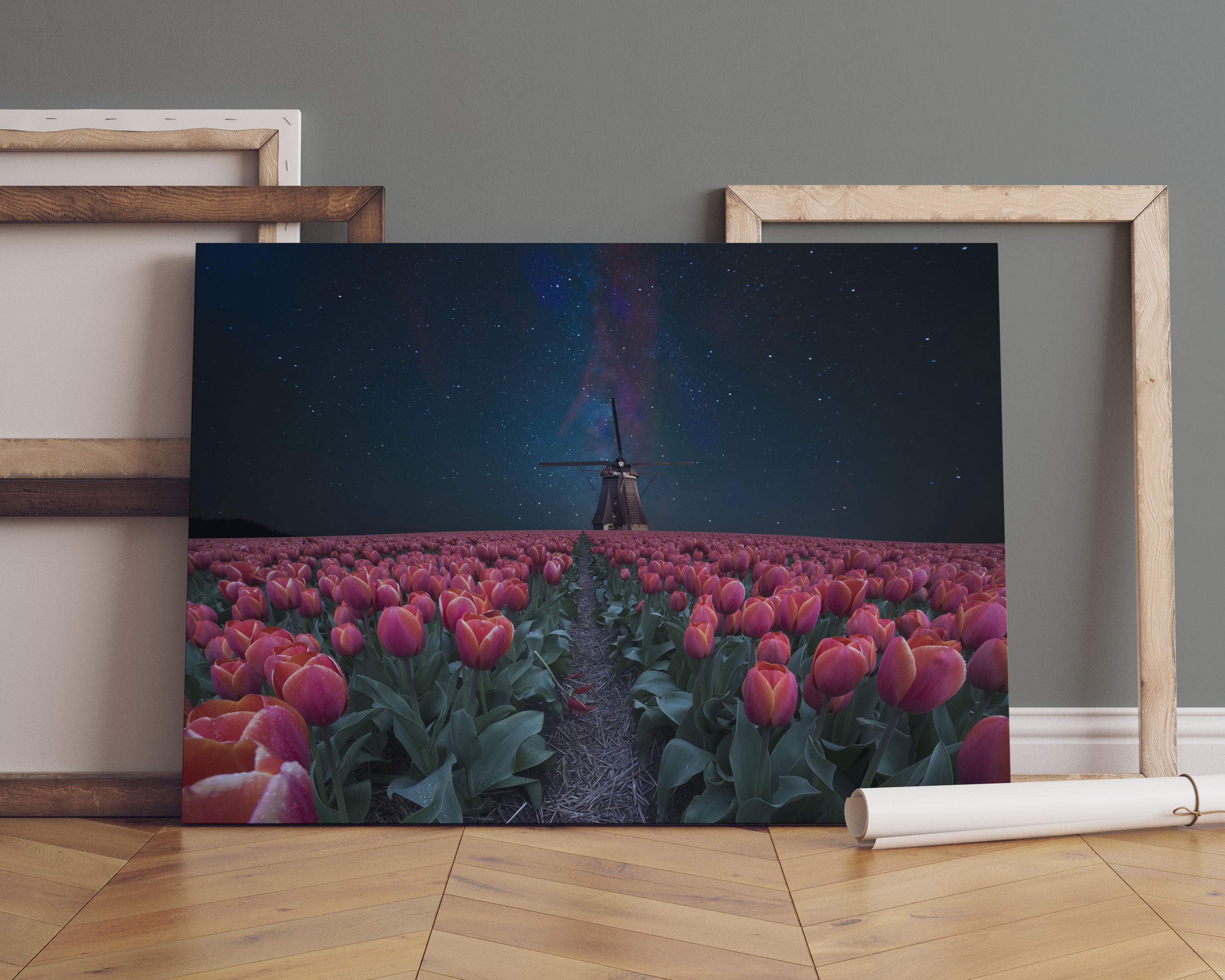 Tulpenfeld mit Windmühle bei Nacht Leinwandbild Sofa