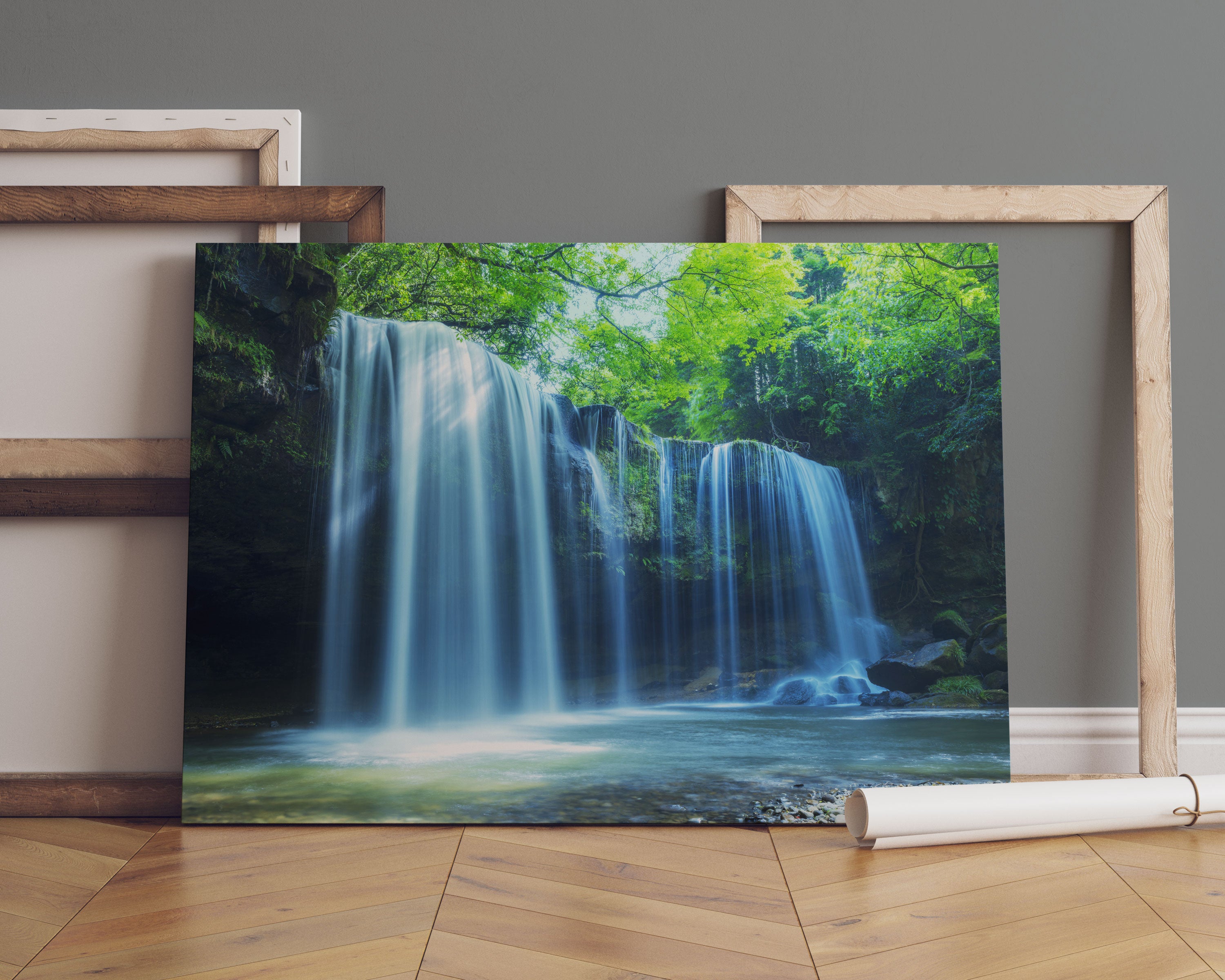 Tropischer Wasserfall im Wald Leinwandbild Sofa