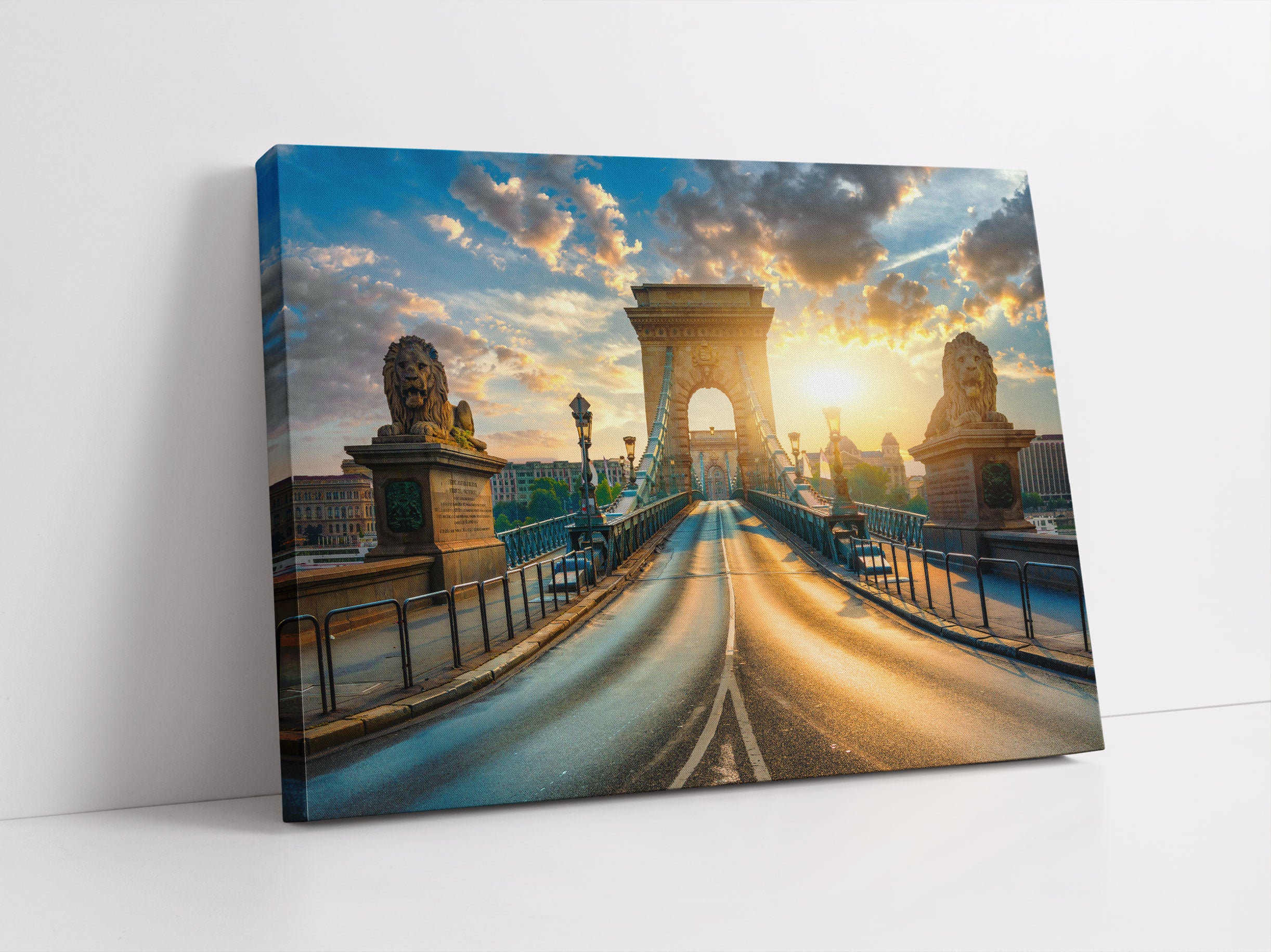 Brücke in Budapest bei Sonnenuntergang Leinwandbild Studio