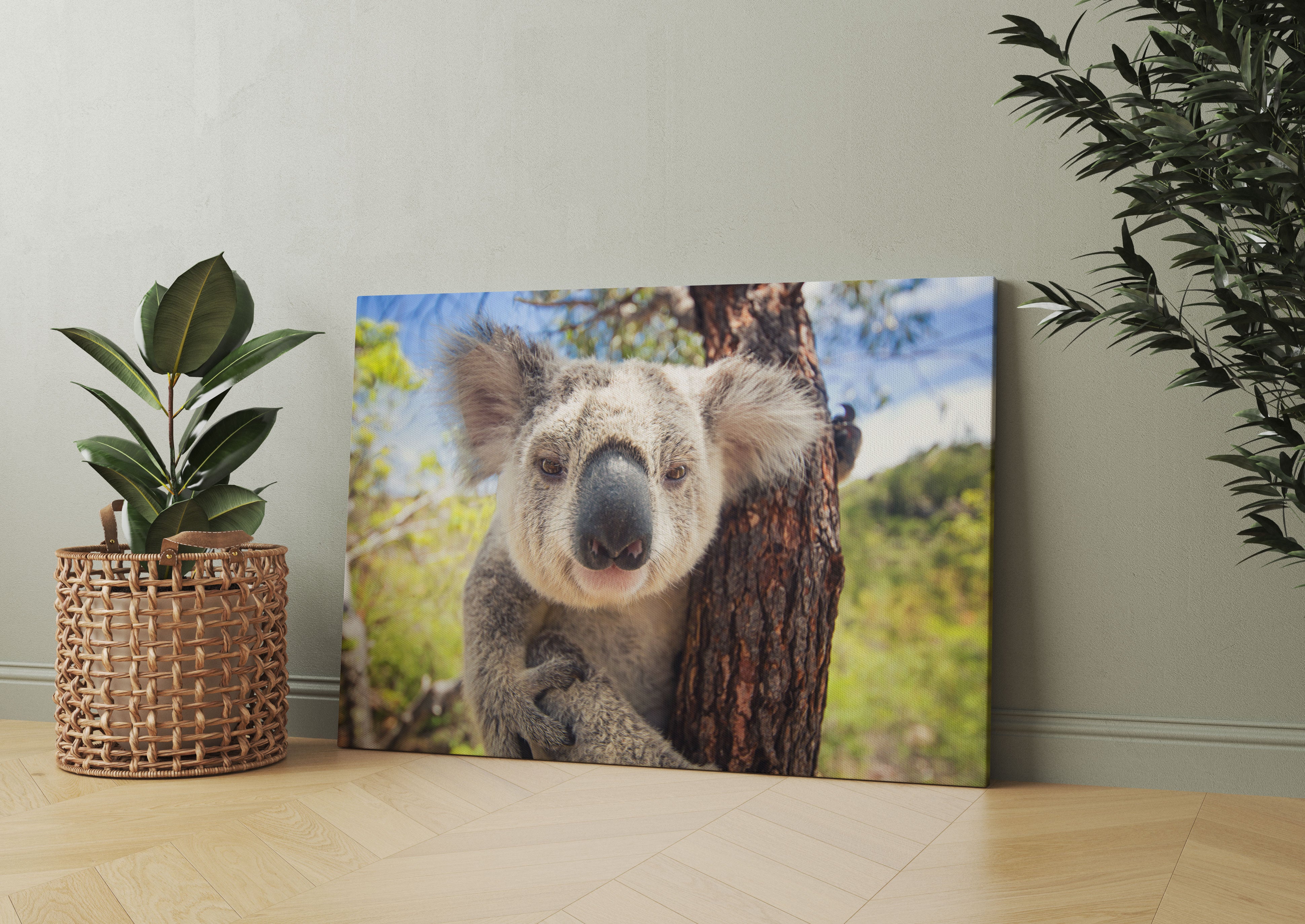 Neugieriger Koala am Baum Nahaufnahme Leinwandbild Wohnzimmer