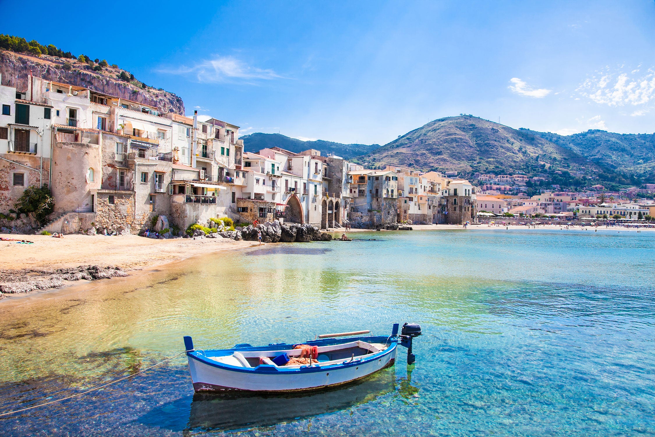 Wundervoller Blick auf Cefalu, Glasbild