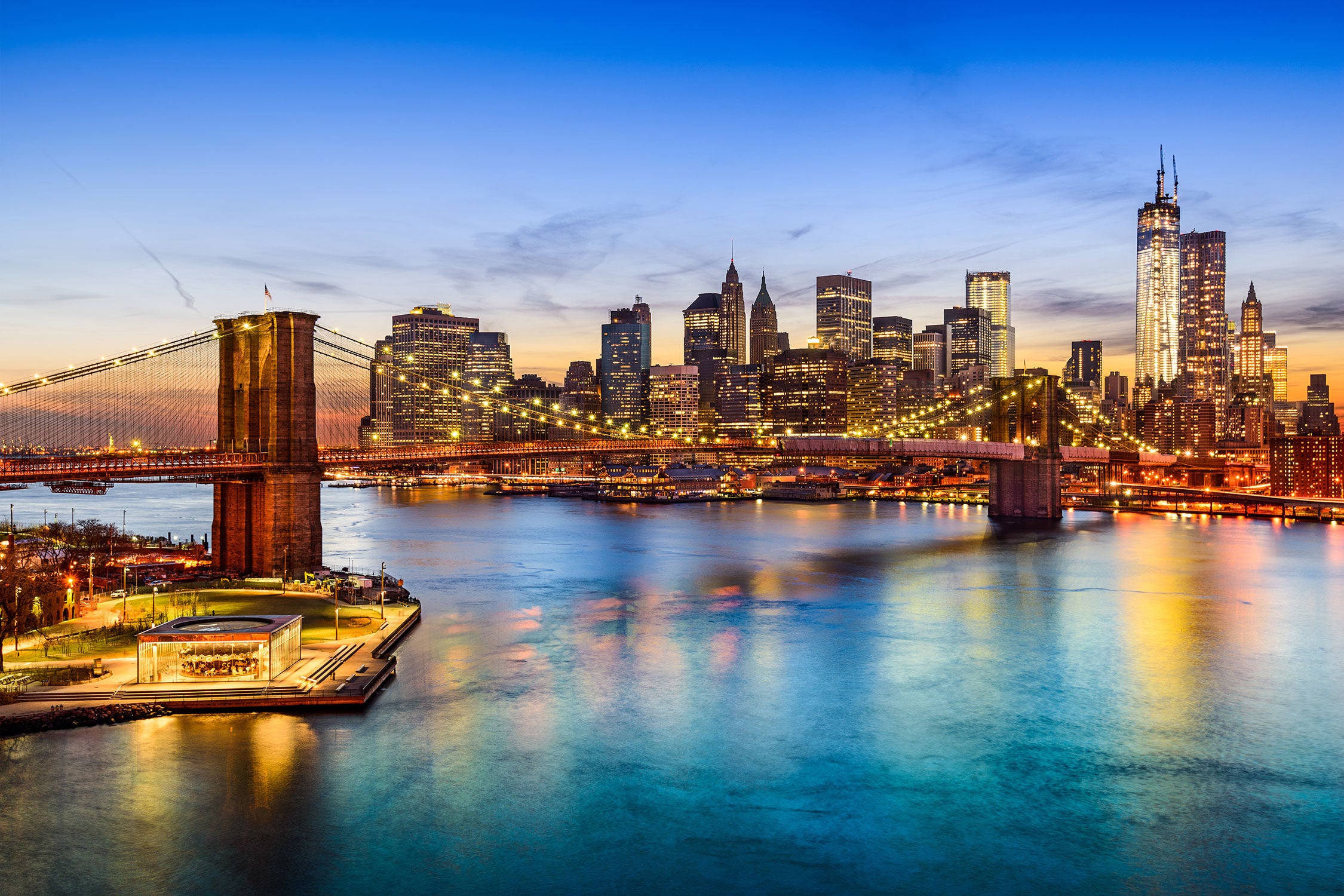 Blick auf Brooklyn Bridge, Glasbild