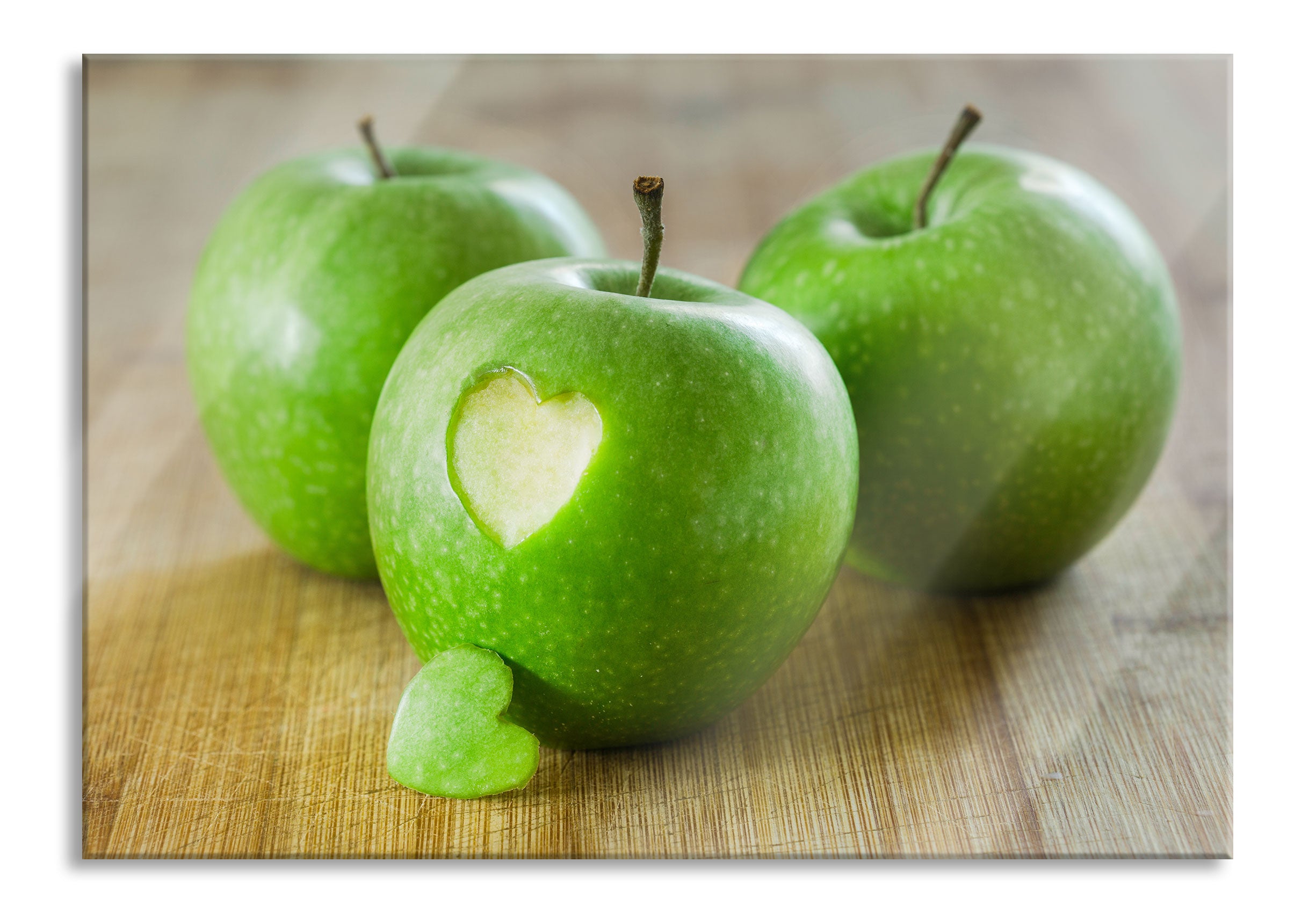 ein Herzchen im Apfel, Glasbild