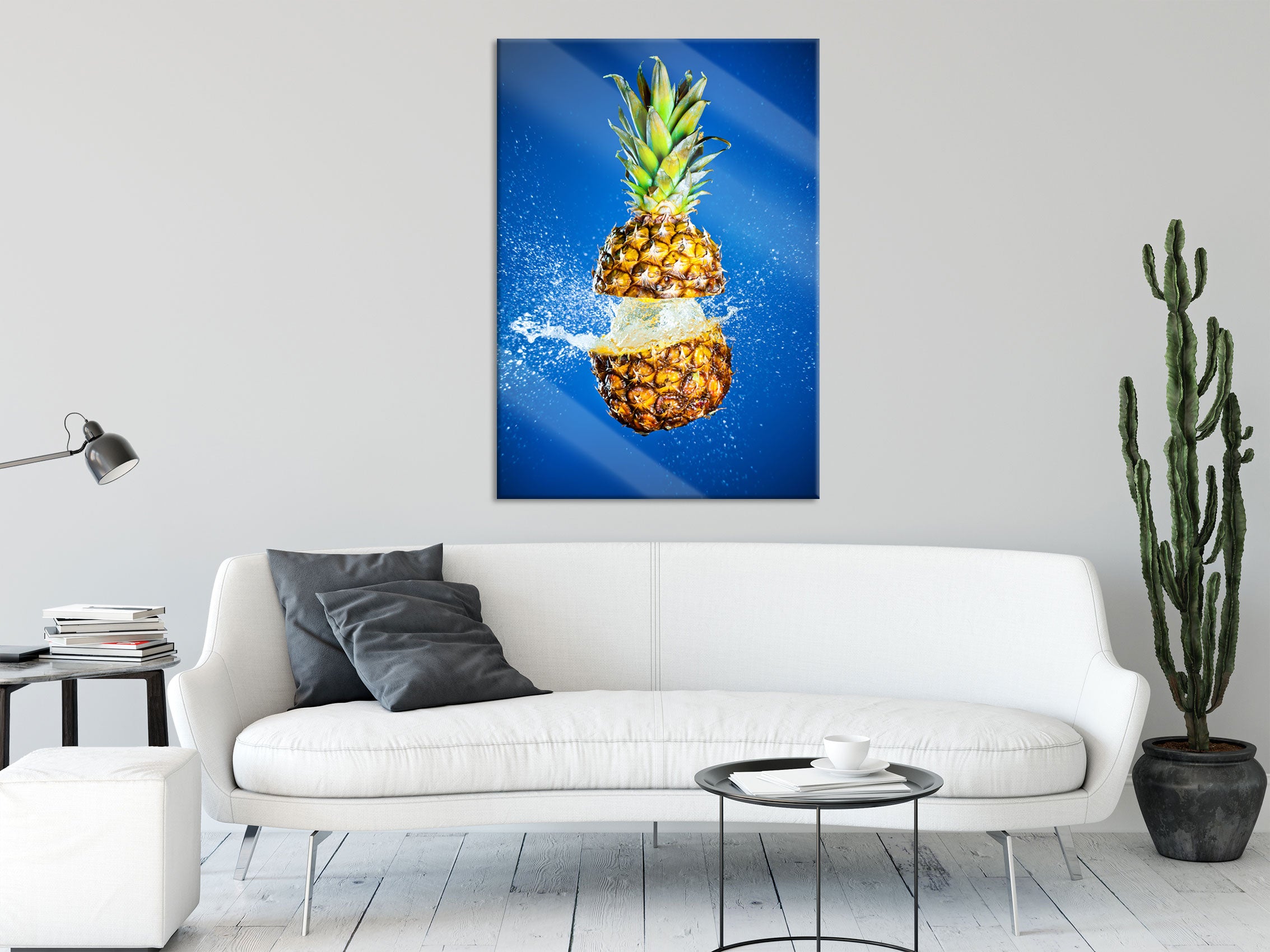 Ananas mit Wasser bespritzt, Glasbild