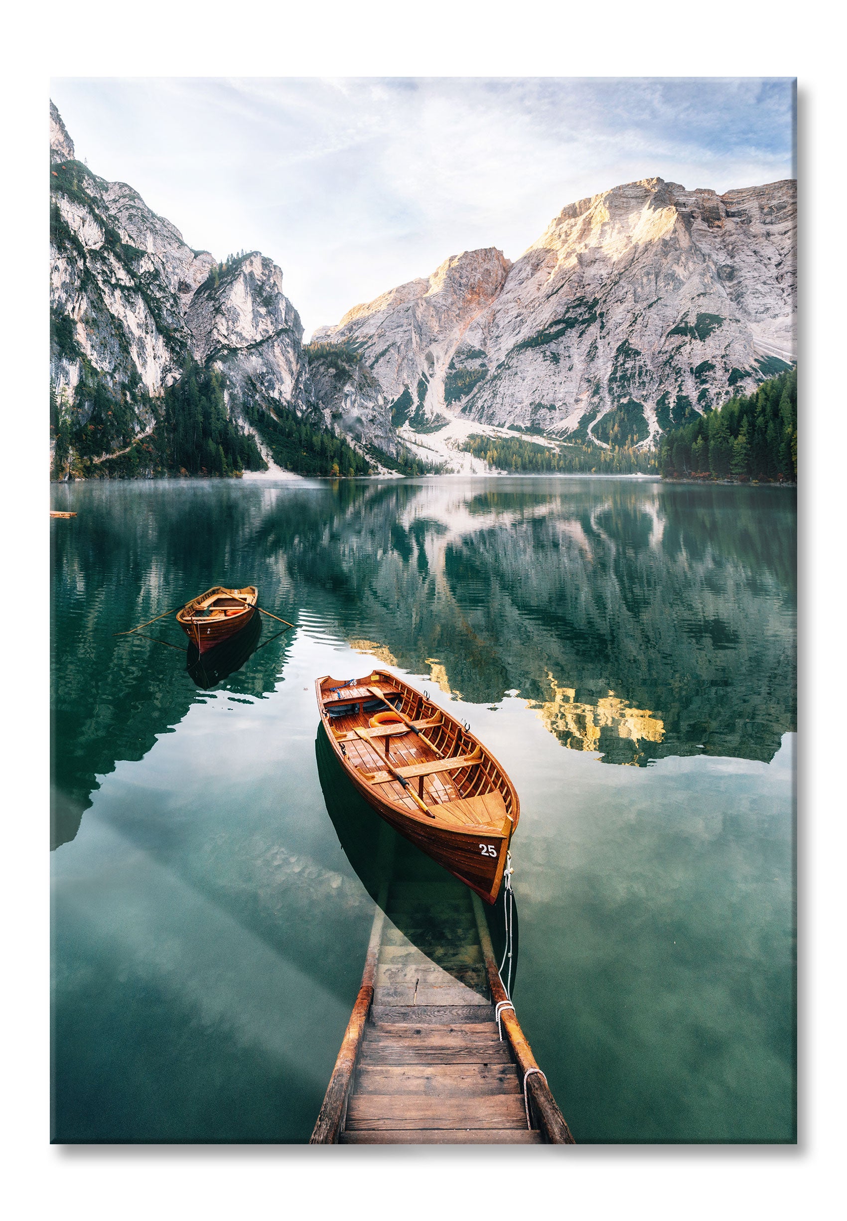 Bootsteg am Pragser Wildsee, Glasbild