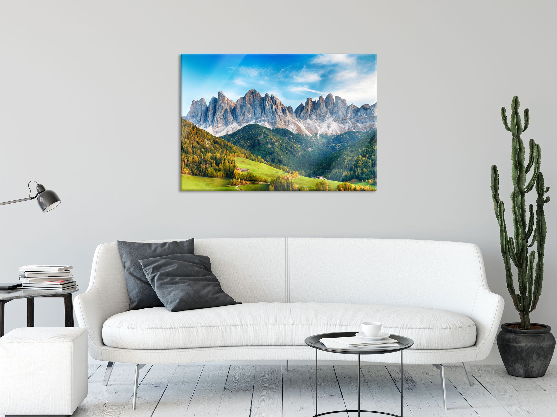 Bunte Waldlandschaft vor den Dolomiten, Glasbild