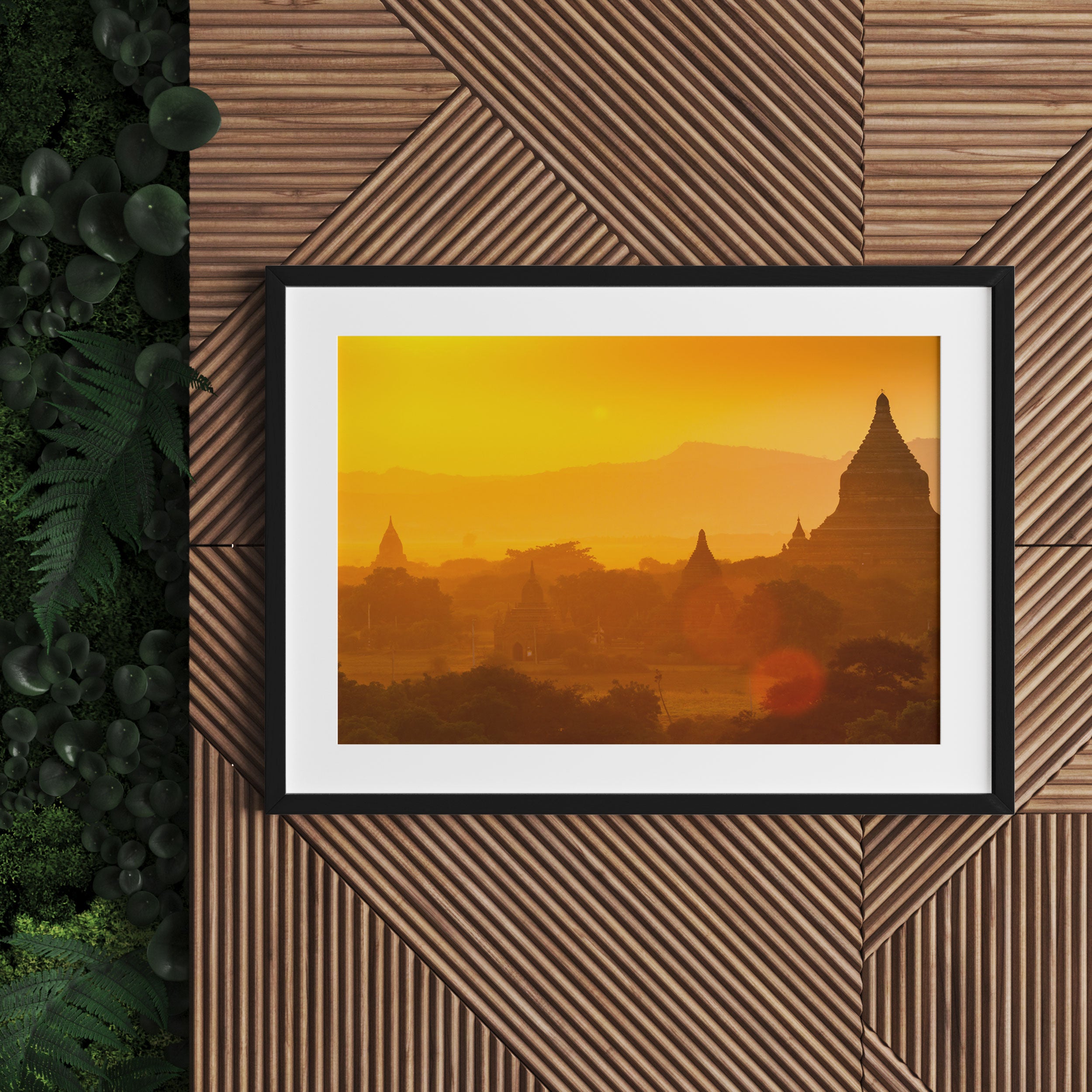 Buddha Tempel im Sonnenuntergang, Gerahmtes Bild