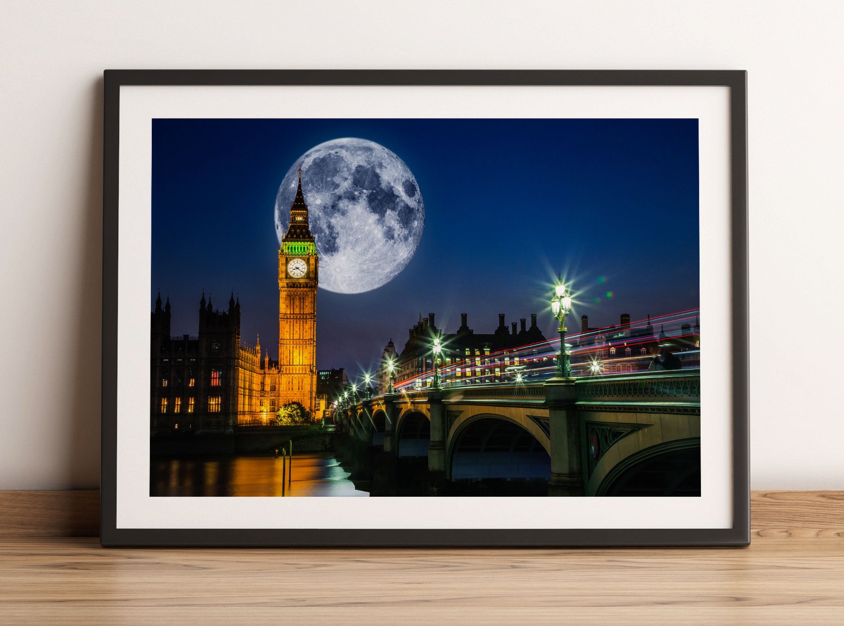 Big Ben vor Mond in London, Gerahmtes Bild