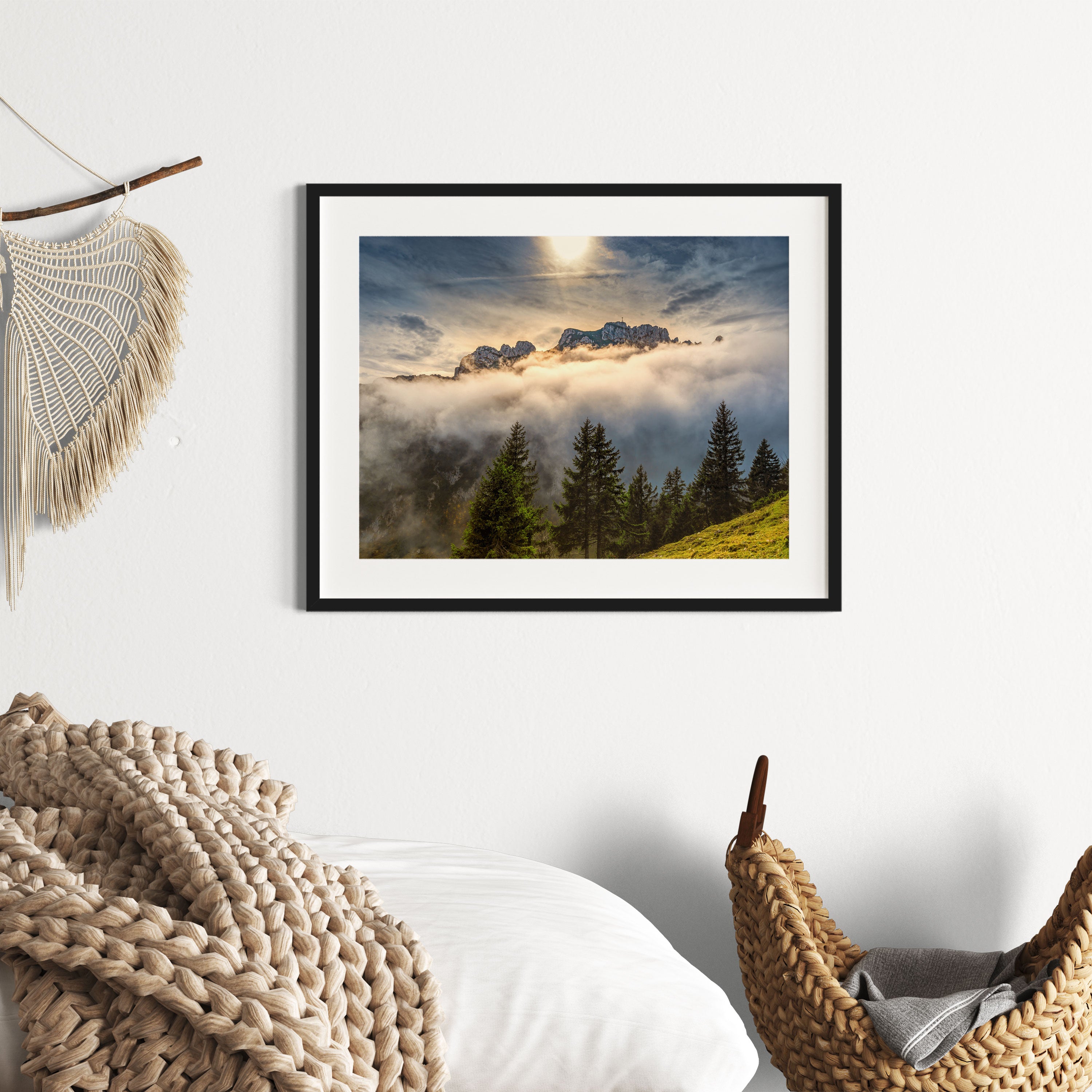 Aufsteigende Wolken in den Dolomiten, Gerahmtes Bild